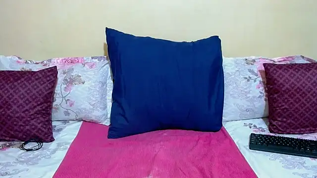 Snapshot of DiamondLuv29 chatting on November 11, 2025, 2:50 am DiamondLuv29 online show from November 11, 2025, 2:50 am