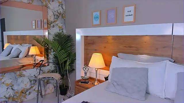 EmaBakker online show from February 9, 2026, 6:55 am