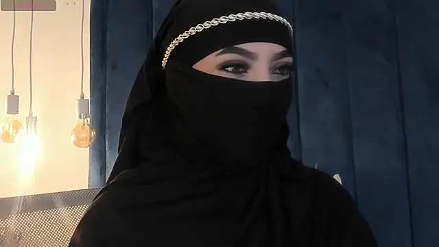  malih  online show from April 28, 2026, 1:15 pm