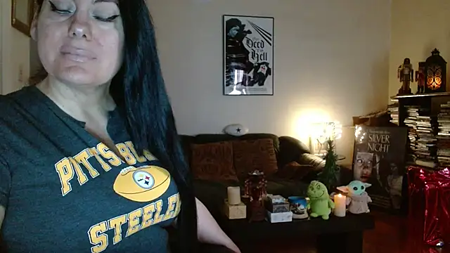 Snapshot of mandaloriangirls chatting on December 14, 2025, 6:13 pm mandaloriangirls online show from December 14, 2025, 6:13 pm