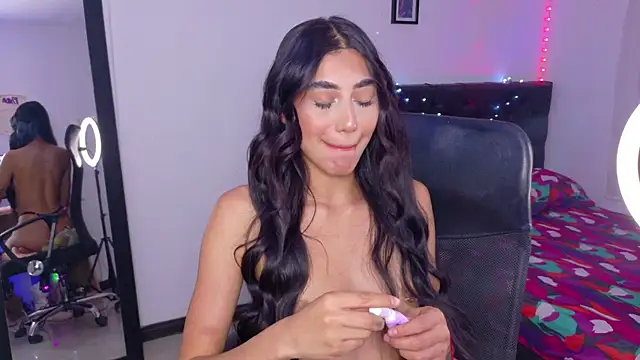 JulietaCheerr online show from December 19, 2025, 1:53 am