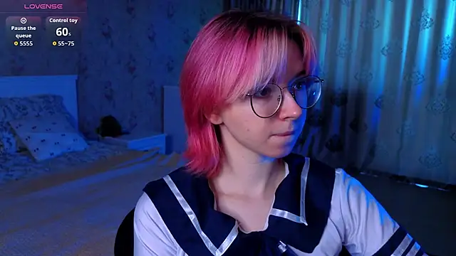 Nora Failure online show from October 17, 2025, 3:10 am