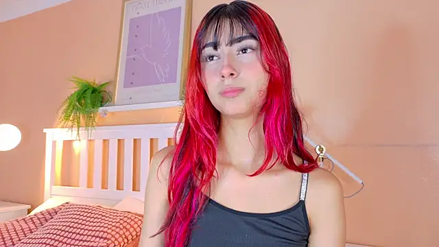 Snapshot of ParisFox_ chatting on October 27, 2025, 7:37 pm ParisFox online show from October 27, 2025, 7:37 pm