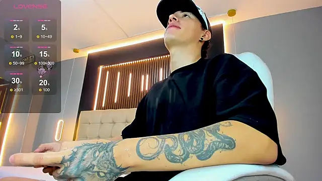 Lobo 17  online show from April 24, 2026, 3:41 am