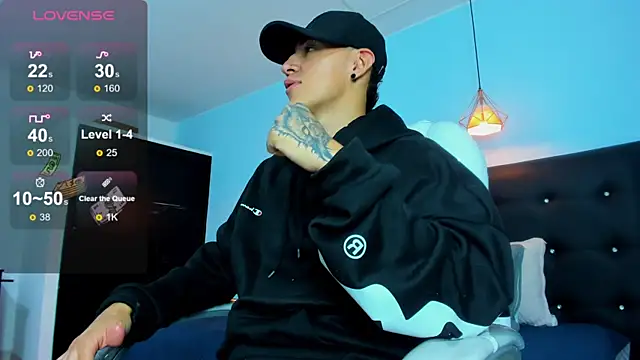 Lobo 17  online show from November 19, 2025, 3:39 am