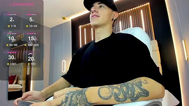 Lobo 17  online show from February 13, 2026, 3:39 am