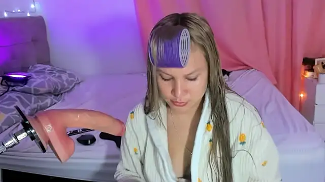 Snapshot of Annaraquel_ chatting on December 5, 2025, 12:32 am Annaraquel online show from December 5, 2025, 12:32 am