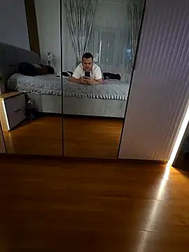 Snapshot of KarlosCarutox chatting on November 19, 2025, 5:46 pm KarlosCarutox online show from November 19, 2025, 5:46 pm