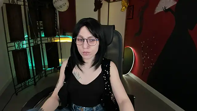 Snapshot of AphexQueen chatting on March 12, 2025, 1:08 pm AphexQueen online show from March 12, 2025, 1:08 pm