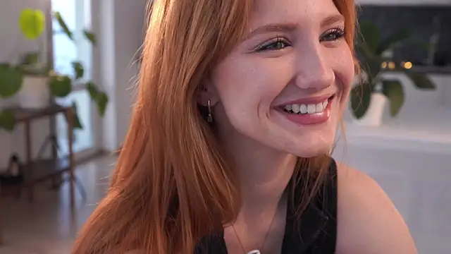 EsmaCrumbley online show from February 9, 2026, 4:21 am