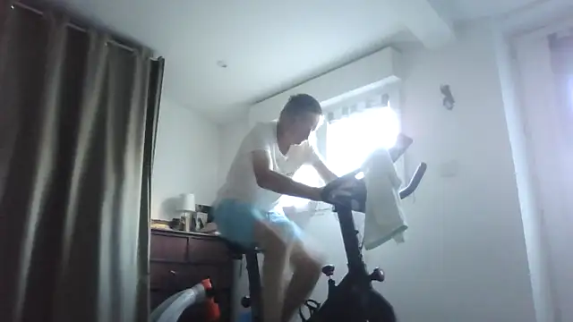 naturiste974 online show from April 15, 2026, 5:57 am