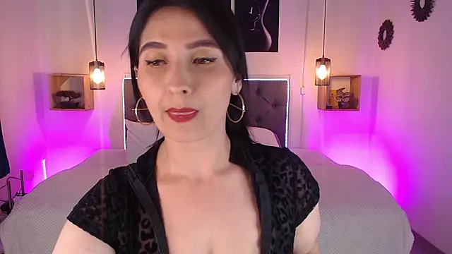 emily leinner online show from November 12, 2025, 3:05 pm