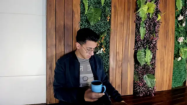 Snapshot of Andy_Joy_ chatting on January 9, 2026, 1:18 pm Andy Joy online show from January 9, 2026, 1:18 pm