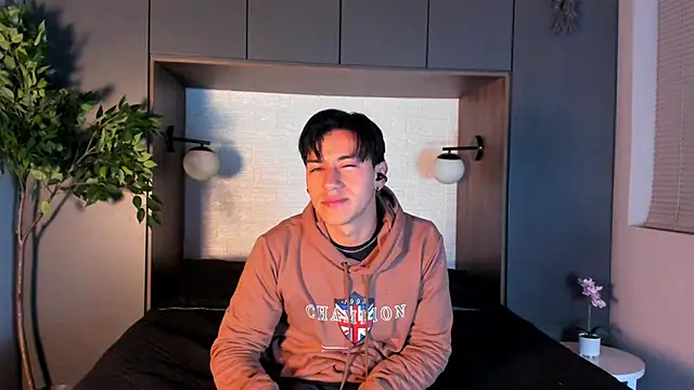 Andy Joy  online show from November 23, 2025, 11:20 am