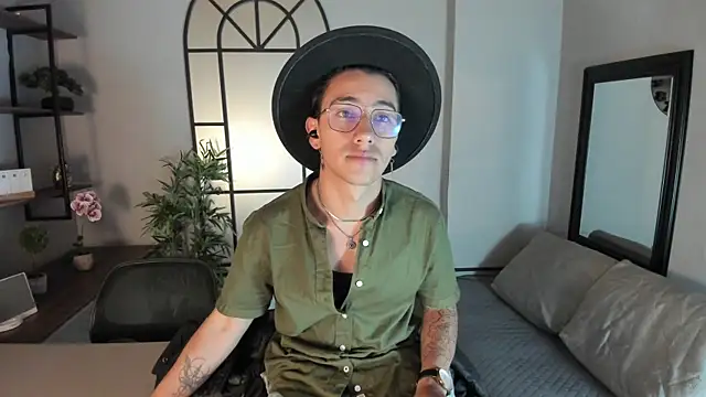 Snapshot of Andy_Joy_ chatting on December 20, 2025, 11:24 am Andy Joy online show from December 20, 2025, 11:24 am