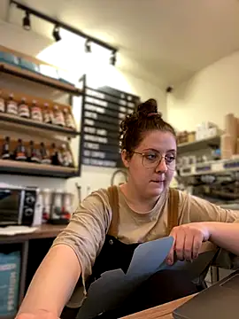 cinnabon  online show from November 14, 2025, 12:31 pm