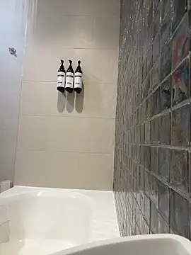 INboy95 online show from January 18, 2025, 6:45 am