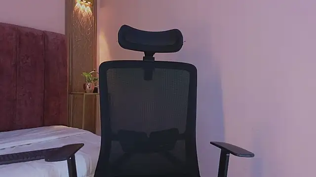 Snapshot of Emy_leon chatting on November 16, 2025, 7:13 am Emy leon online show from November 16, 2025, 7:13 am