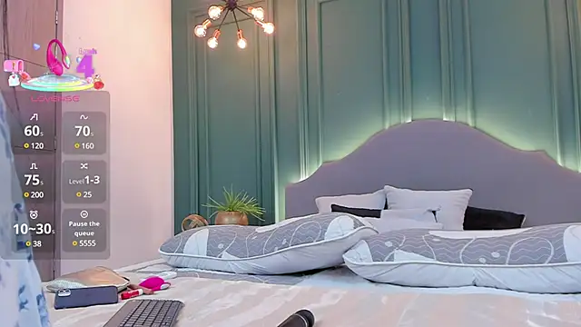 rubyhill 2711 online show from March 23, 2025, 2:48 am