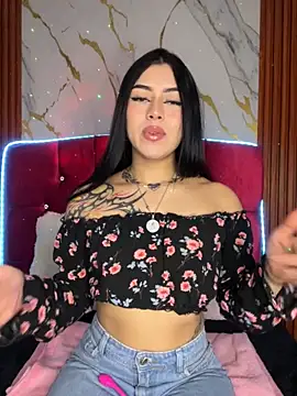 emily 22x online show from November 24, 2025, 3:01 pm