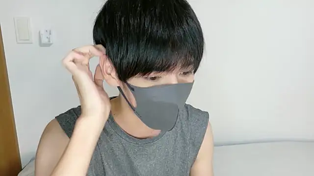 Snapshot of itsme_LEON chatting on October 8, 2025, 1:34 pm itsme LEON online show from October 8, 2025, 1:34 pm