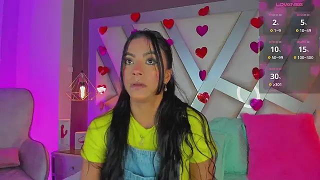 Snapshot of Amber_villalobos_ chatting on March 4, 2026, 4:20 am Amber villalobos online show from March 4, 2026, 4:20 am