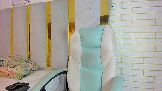 Snapshot of Lia_Ashley chatting on November 28, 2025, 6:19 pm Lia Ashley online show from November 28, 2025, 6:19 pm