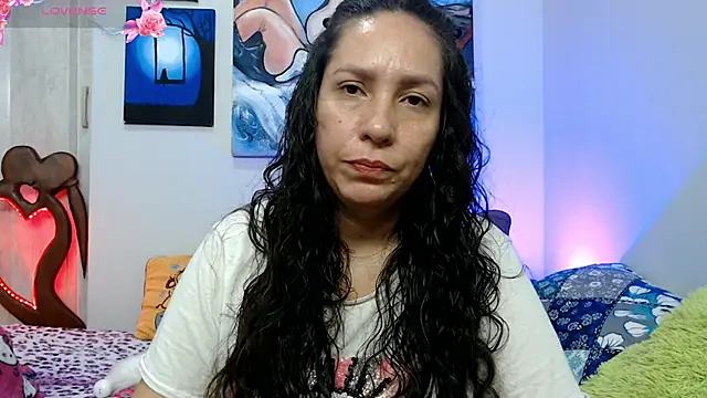 Snapshot of naihroby chatting on December 1, 2025, 2:34 am naihroby online show from December 1, 2025, 2:34 am