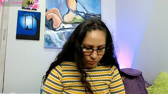 Snapshot of naihroby chatting on November 28, 2025, 3:50 am naihroby online show from November 28, 2025, 3:50 am