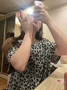 sexyy girl  online show from December 26, 2024, 12:05 pm