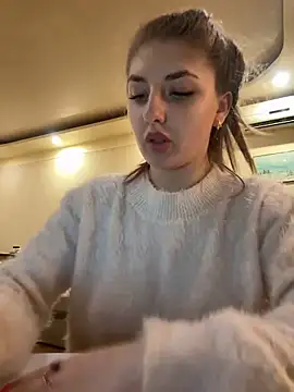 sexyy girl  online show from December 17, 2024, 8:56 am