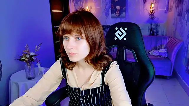 LolaAsmus online show from September 25, 2025, 9:04 am