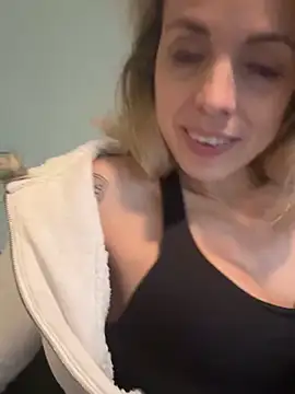 Snapshot of Annelibre chatting on October 31, 2025, 11:55 pm Annelibre online show from October 31, 2025, 11:55 pm