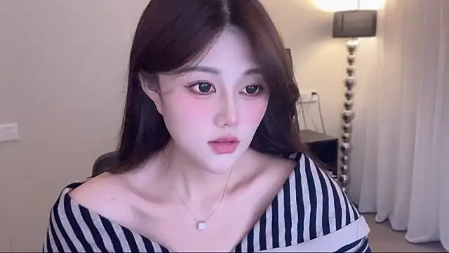 Strawberrybabyy1 online show from November 4, 2025, 3:16 pm