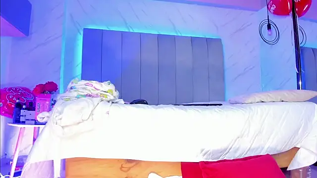 Snapshot of alhana_miller chatting on February 19, 2025, 5:06 pm alhana miller online show from February 19, 2025, 5:06 pm