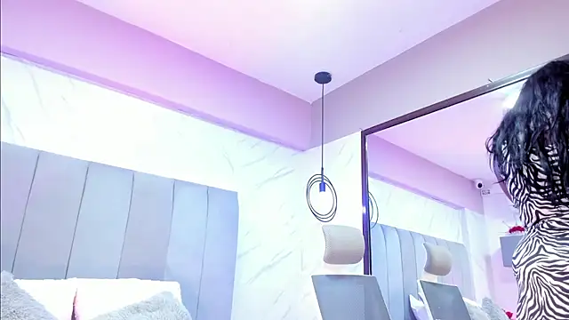 Snapshot of alhana_miller chatting on March 5, 2025, 1:39 pm alhana miller online show from March 5, 2025, 1:39 pm