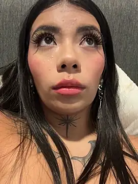 Snapshot of NattGomez chatting on January 5, 2025, 4:25 am NattGomez online show from January 5, 2025, 4:25 am
