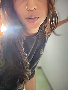 DiyAsingHh online show from March 25, 2026, 12:44 am