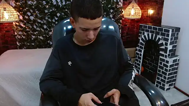 JackSwan18 online show from December 3, 2024, 12:44 pm