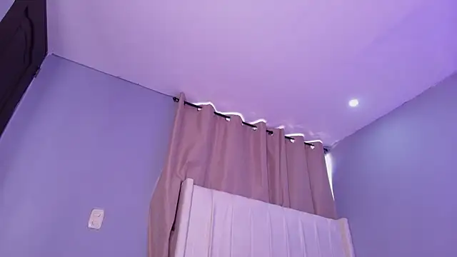 Shenoa1 online show from November 18, 2025, 12:08 pm