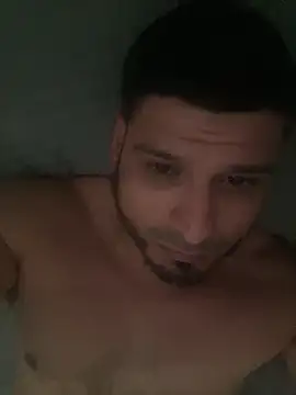 Snapshot of Insaneskillzz69 chatting on March 18, 2026, 10:43 pm Insaneskillzz69 online show from March 18, 2026, 10:43 pm