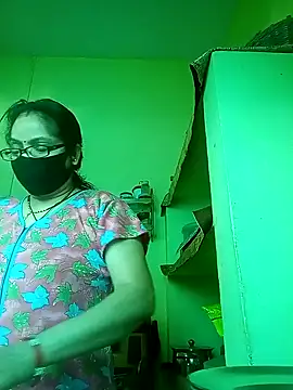 Snapshot of heenage chatting on February 11, 2025, 2:57 am heenage online show from February 11, 2025, 2:57 am