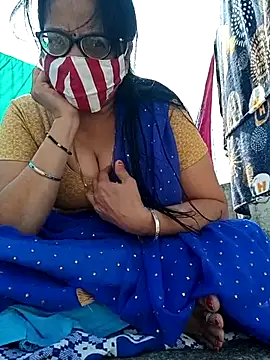 heenage online show from November 14, 2025, 8:18 am