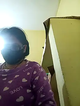 Snapshot of heenage chatting on February 5, 2025, 2:16 pm heenage online show from February 5, 2025, 2:16 pm