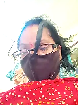 Snapshot of heenage chatting on March 5, 2025, 9:27 am heenage online show from March 5, 2025, 9:27 am