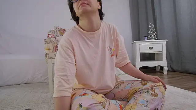 SophieeRain online show from January 12, 2026, 4:47 pm