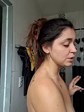 luuhcat09 online show from November 16, 2025, 3:17 pm