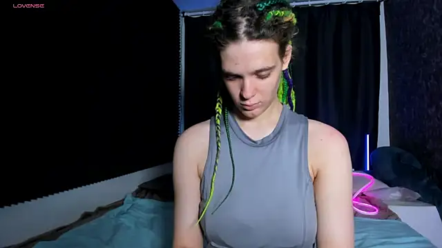 Snapshot of KIKI_Krash chatting on November 20, 2025, 10:27 am KIKI Krash online show from November 20, 2025, 10:27 am