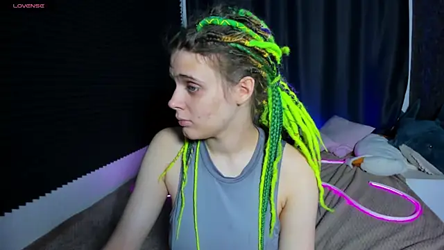 Snapshot of KIKI_Krash chatting on October 23, 2025, 10:36 am KIKI Krash online show from October 23, 2025, 10:36 am