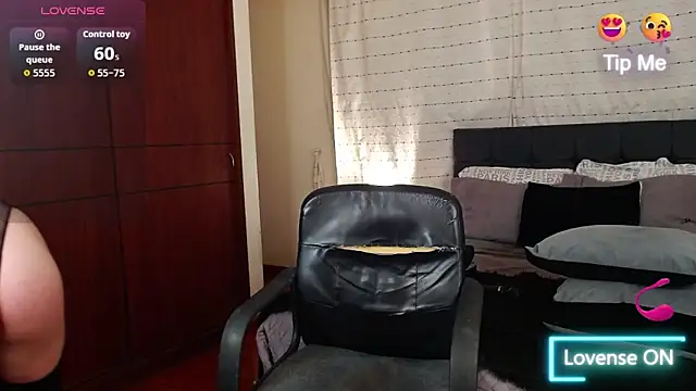 Snapshot of Hornymoan chatting on December 1, 2025, 10:54 pm Hornymoan online show from December 1, 2025, 10:54 pm